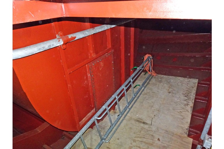 Tages Fahrgastschiff 245 gäste