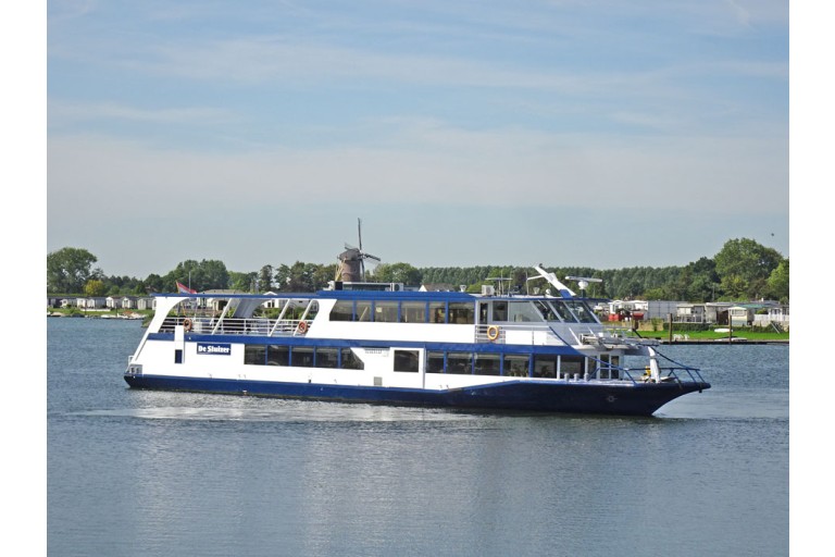 Tages Fahrgastschiff 245 gäste