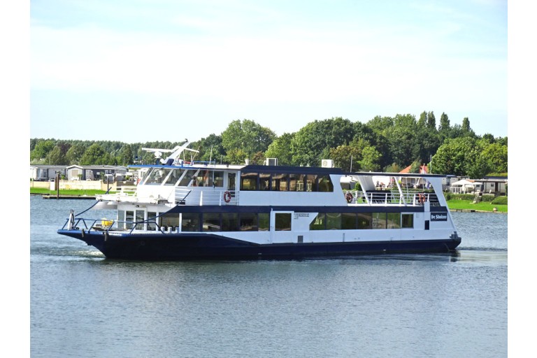 Tages Fahrgastschiff 245 gäste