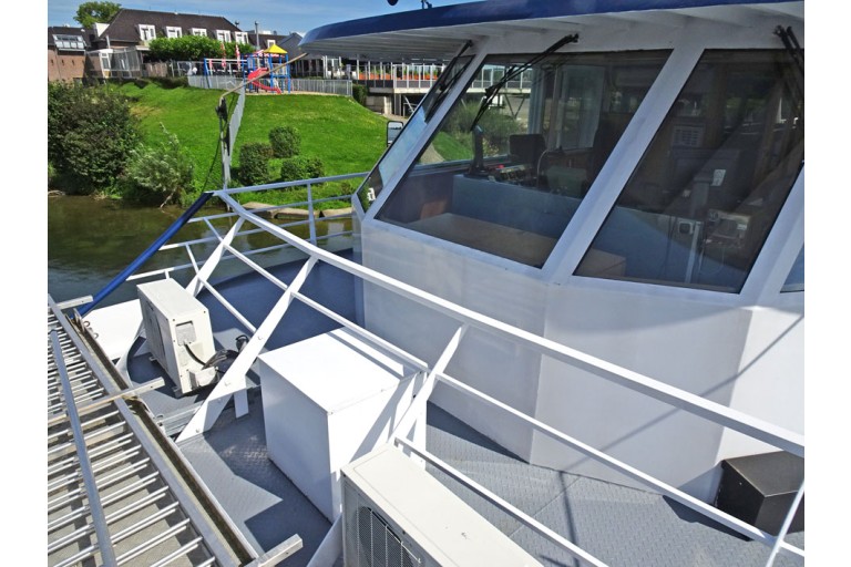 Tages Fahrgastschiff 245 gäste