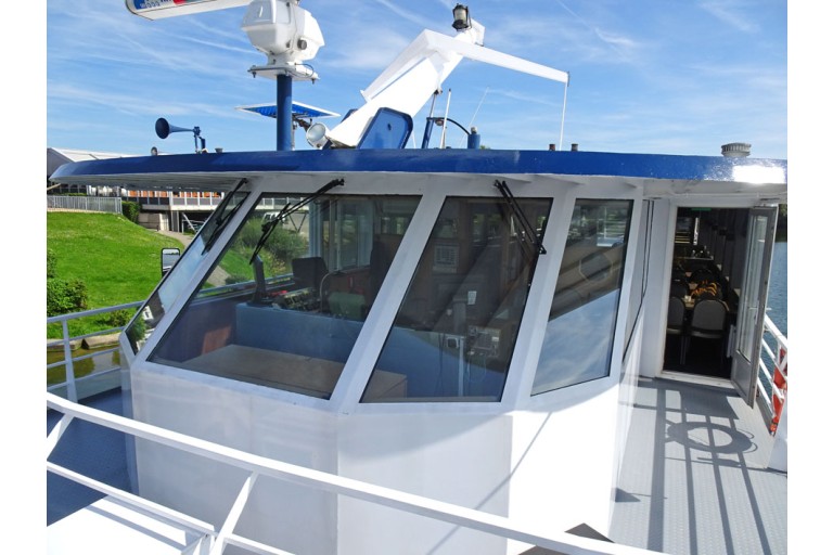 Tages Fahrgastschiff 245 gäste