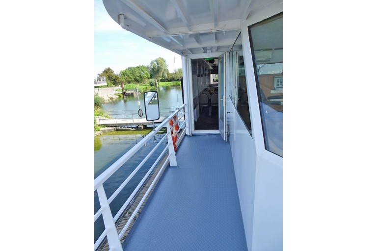 Tages Fahrgastschiff 245 gäste