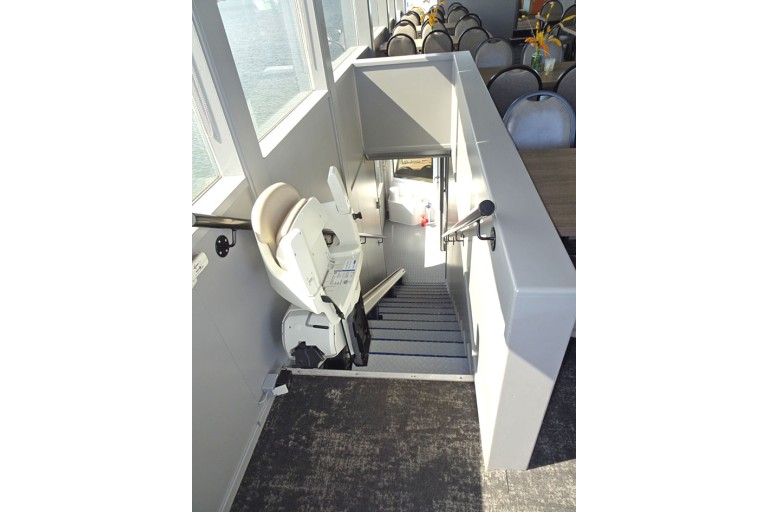 Tages Fahrgastschiff 245 gäste