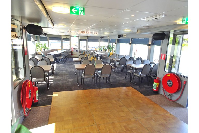 Tages Fahrgastschiff 245 gäste