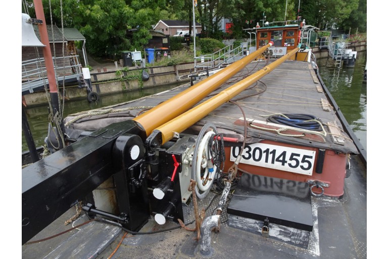 Luxe Motor 24.08 with ES-TRIN
