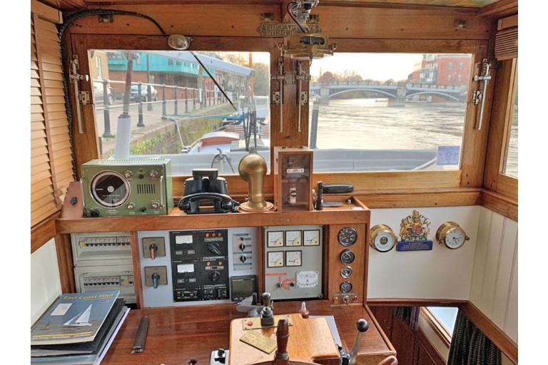 Peniche Hollandaise 19.08 Luxe Motor