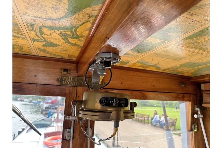 Peniche Hollandaise 19.08 Luxe Motor