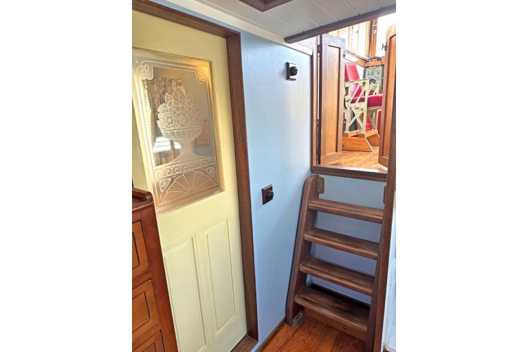 Peniche Hollandaise 19.08 Luxe Motor