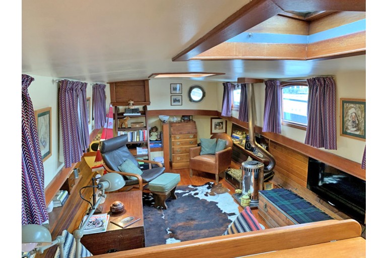 Peniche Hollandaise 19.08 Luxe Motor