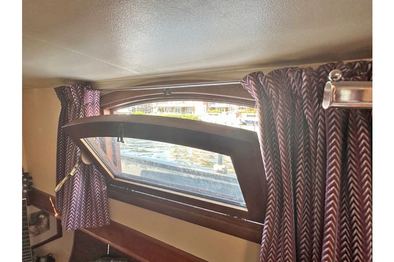 Peniche Hollandaise 19.08 Luxe Motor