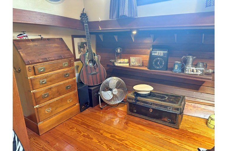 Peniche Hollandaise 19.08 Luxe Motor