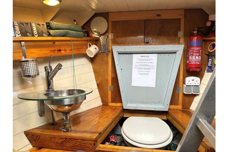 Peniche Hollandaise 19.08 Luxe Motor