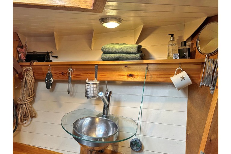 Peniche Hollandaise 19.08 Luxe Motor