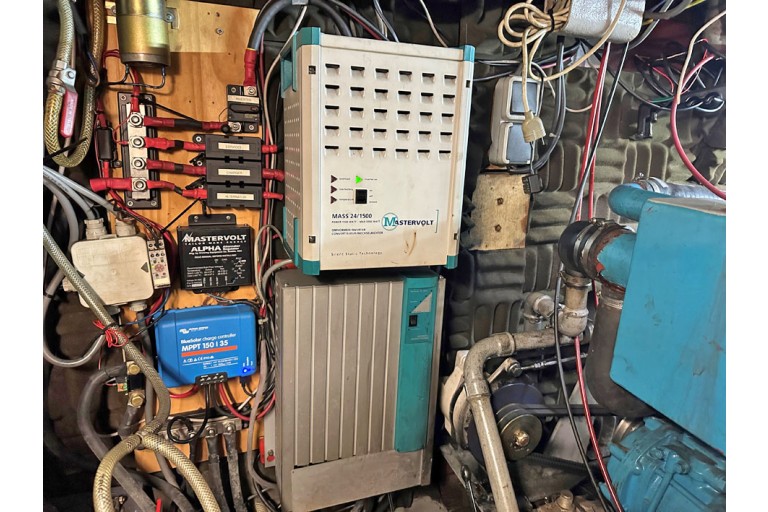 Peniche Hollandaise 19.08 Luxe Motor