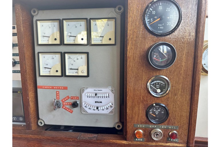 Peniche Hollandaise 19.08 Luxe Motor