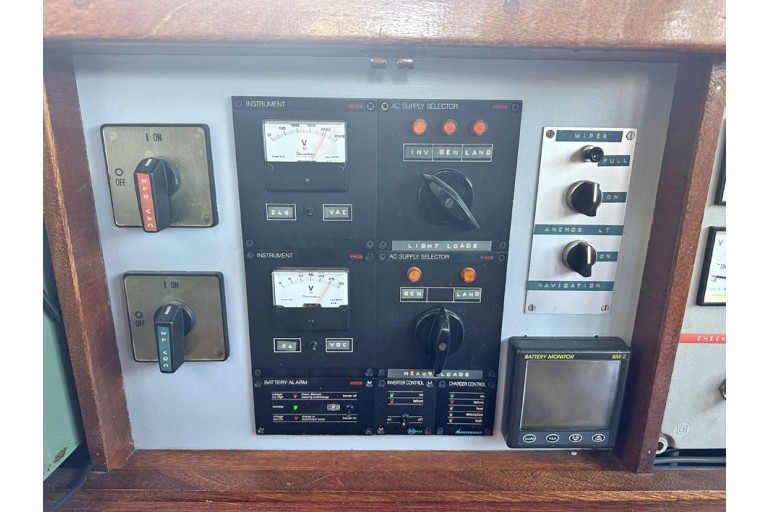 Peniche Hollandaise 19.08 Luxe Motor