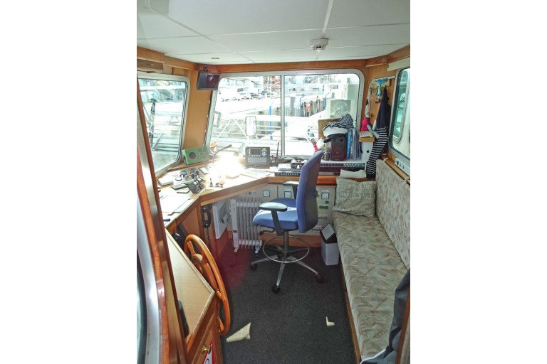 Day passenger ship 200 pax, Rhine certificate