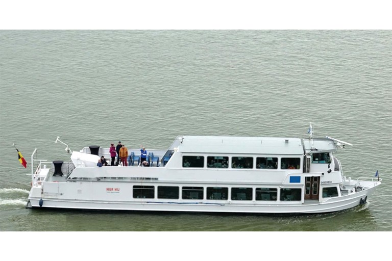 Day passenger ship 200 pax, Rhine certificate