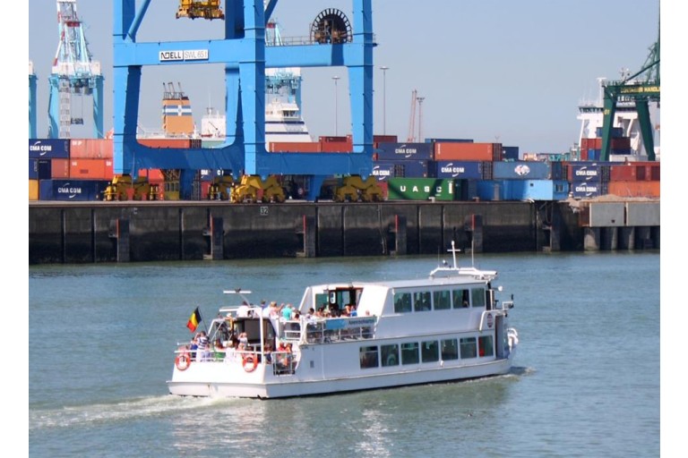 Day passenger ship 200 pax, Rhine certificate