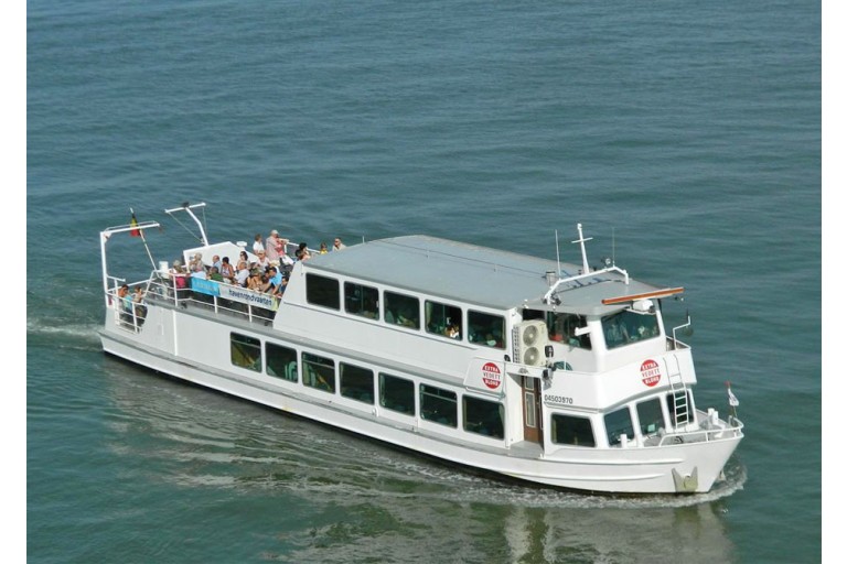 Day passenger ship 200 pax, Rhine certificate