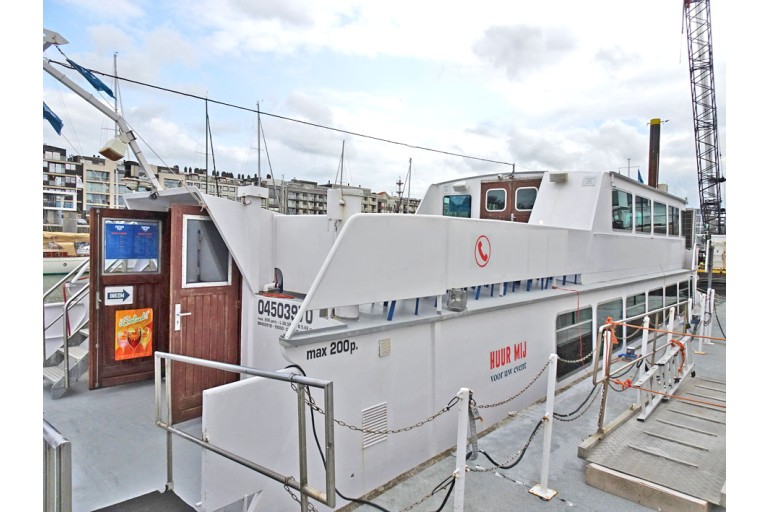 Day passenger ship 200 pax, Rhine certificate