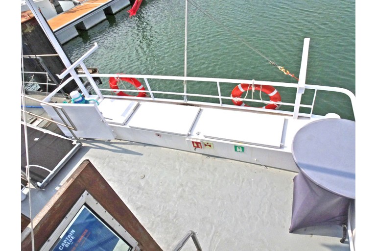 Day passenger ship 200 pax, Rhine certificate