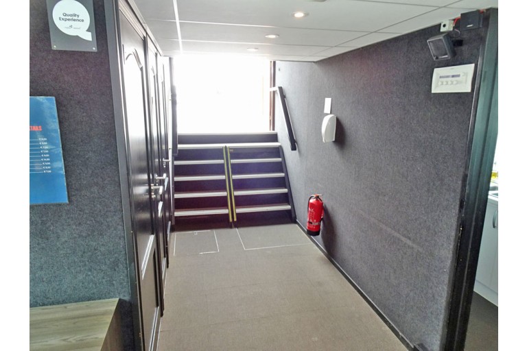 Day passenger ship 200 pax, Rhine certificate