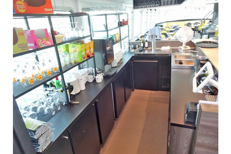 Day passenger ship 200 pax, Rhine certificate