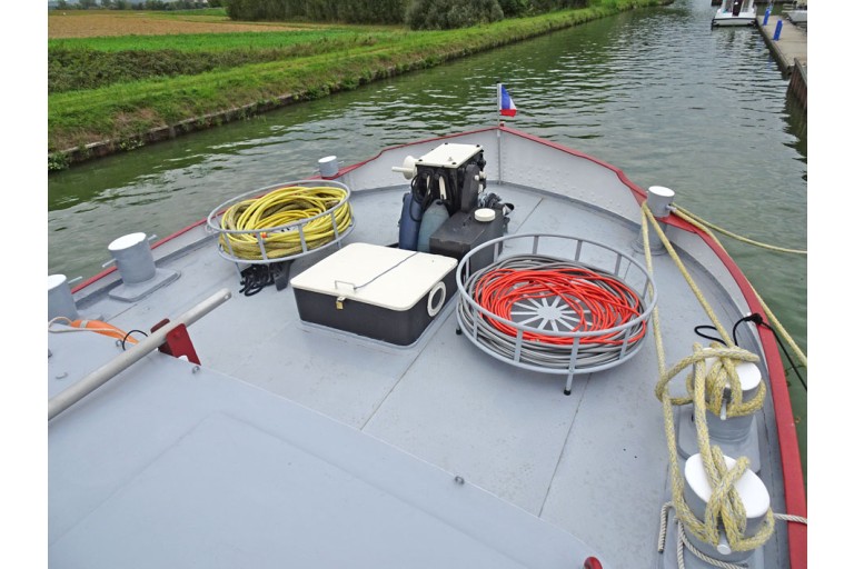 Spits Varend Woonschip met Rijn certificaat