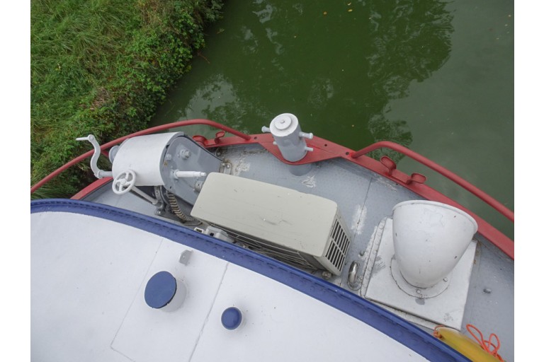 Spits Varend Woonschip met Rijn certificaat