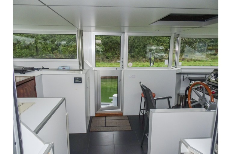 Spits Varend Woonschip met Rijn certificaat