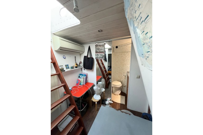 Spits Varend Woonschip met Rijn certificaat