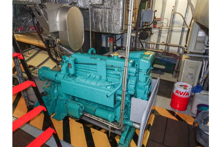 Spits Varend Woonschip met Rijn certificaat