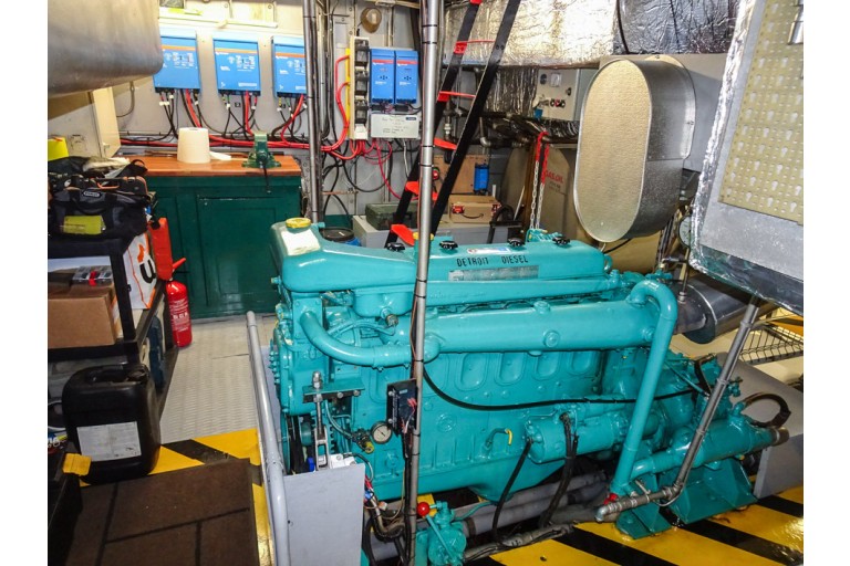 Spits Varend Woonschip met Rijn certificaat