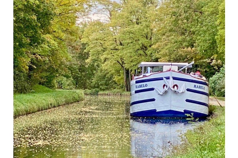 Spits Varend Woonschip met Rijn certificaat