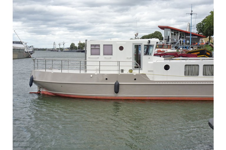 Rhine certified Sailing Live Aboard Barge 26.30