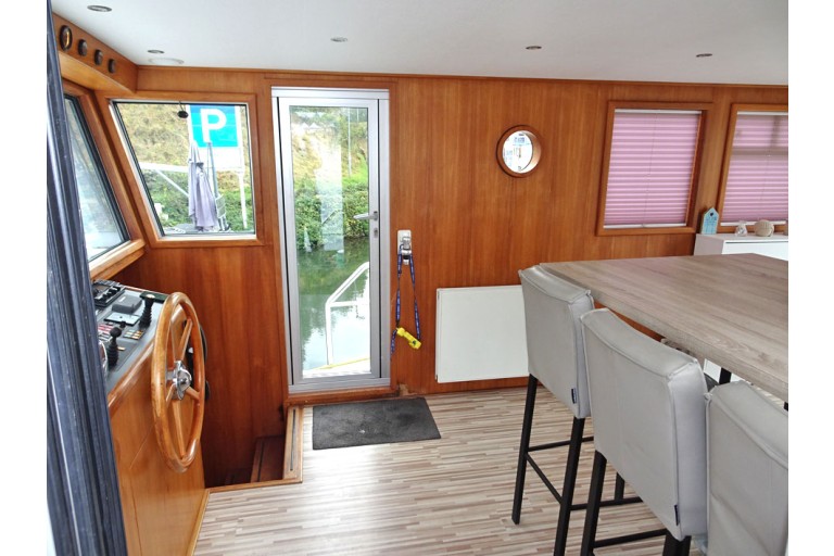 Rhine certified Sailing Live Aboard Barge 26.30