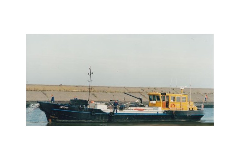 Rhine certified Sailing Live Aboard Barge 26.30