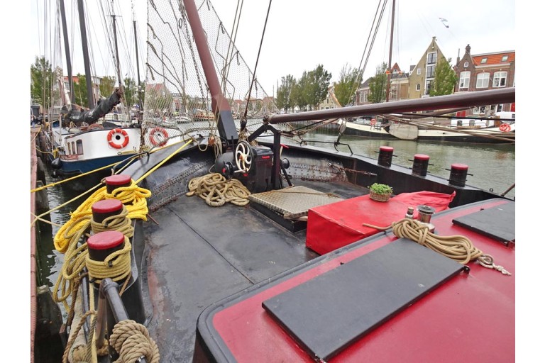Two-masted Charter Clipper for 28 night guests