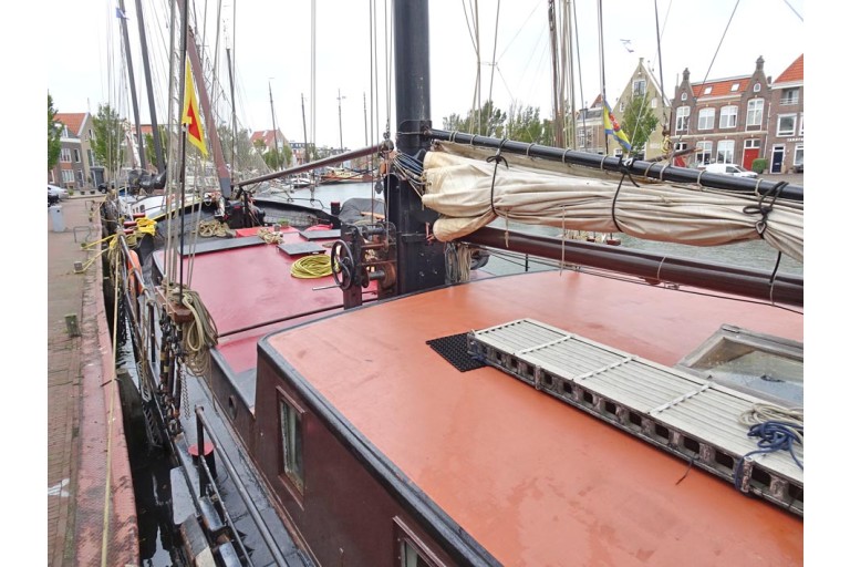 Two-masted Charter Clipper for 28 night guests