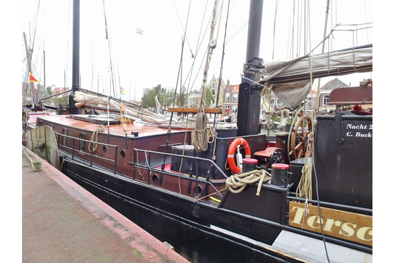 Two-masted Charter Clipper for 28 night guests