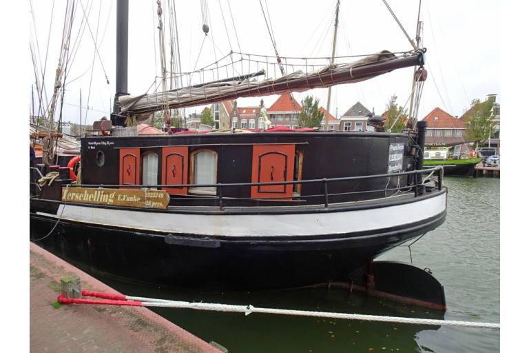 Two-masted Charter Clipper for 28 night guests