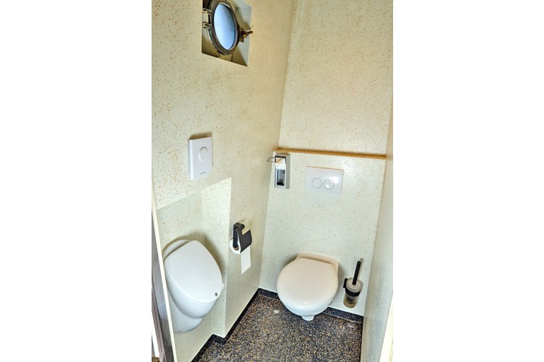 Two-masted Charter Clipper for 28 night guests