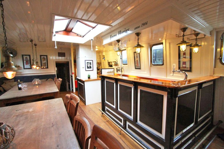 Two-masted Charter Clipper for 28 night guests