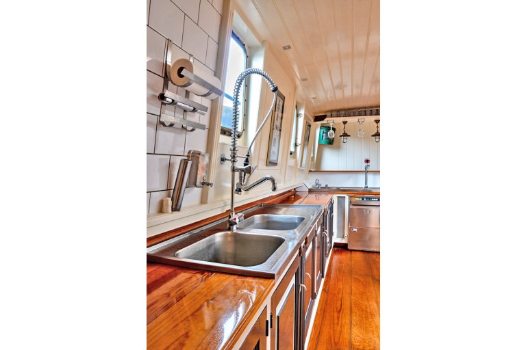 Two-masted Charter Clipper for 28 night guests