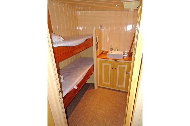 Two-masted Charter Clipper for 28 night guests