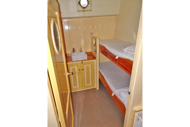 Two-masted Charter Clipper for 28 night guests