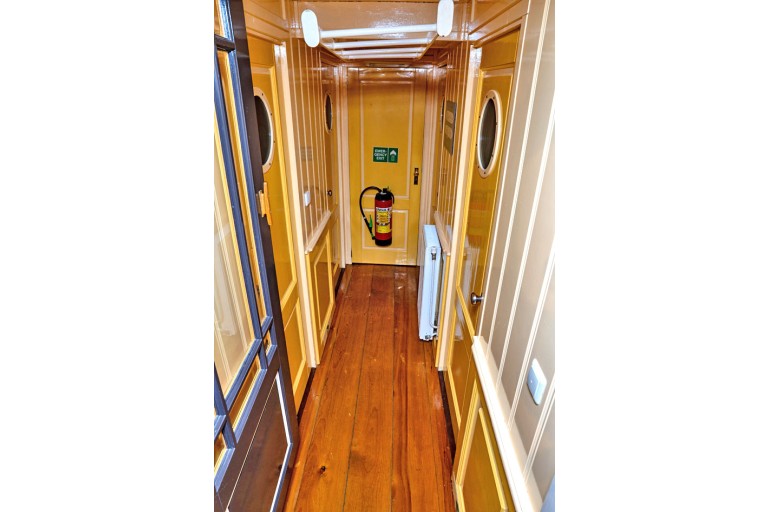 Two-masted Charter Clipper for 28 night guests