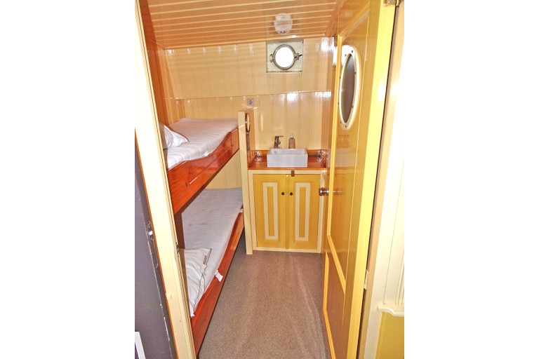 Two-masted Charter Clipper for 28 night guests