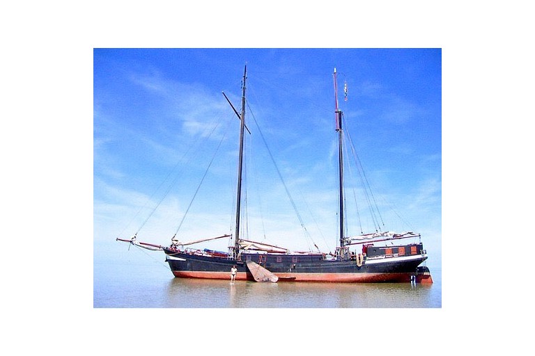 Two-masted Charter Clipper for 28 night guests